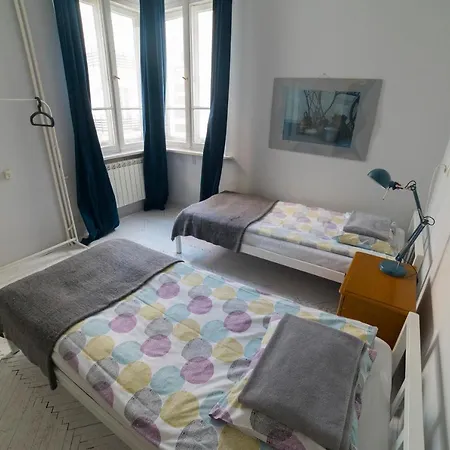 Koro De Varsovio - Chmielna 6 * Warsaw