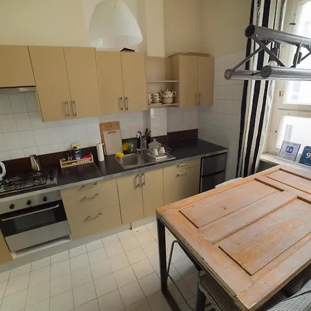 Koro De Varsovio - Chmielna 6 Apartment Warsaw